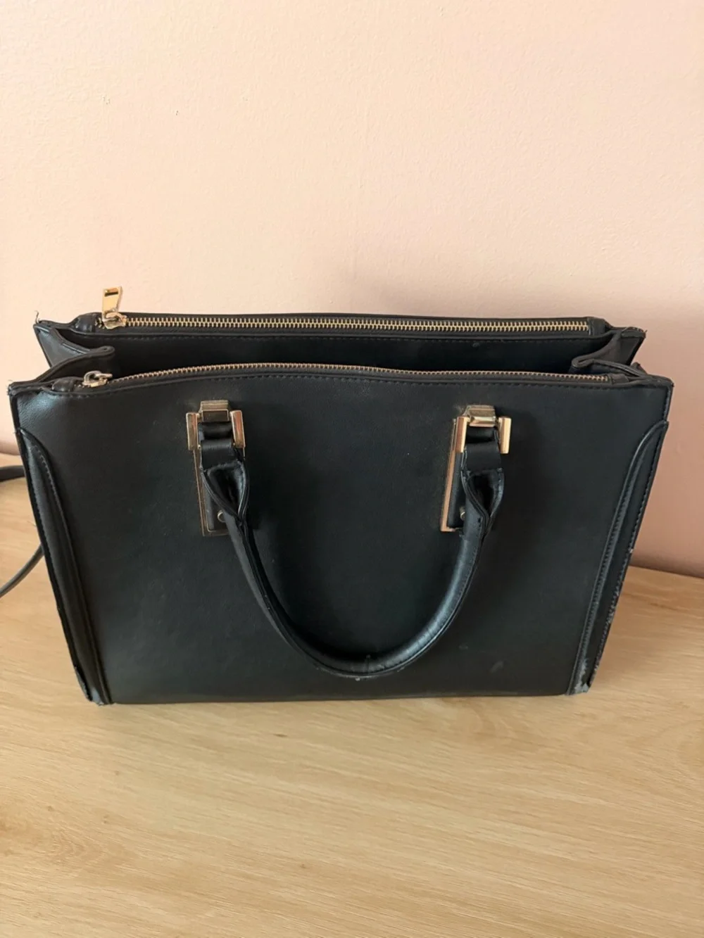 Classic Black ALDO Handbag - Picture 8 of 9